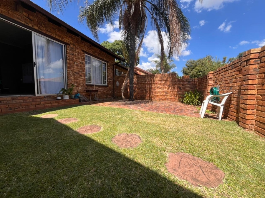 2 Bedroom Property for Sale in Safari Gardens North West